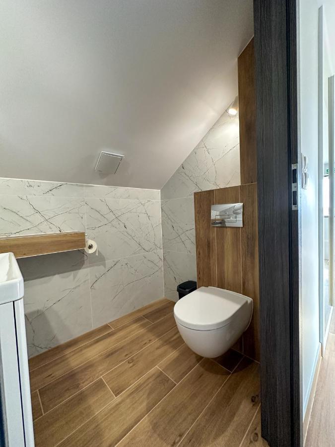 Pod Czworka Hotel เรวา ภายนอก รูปภาพ
